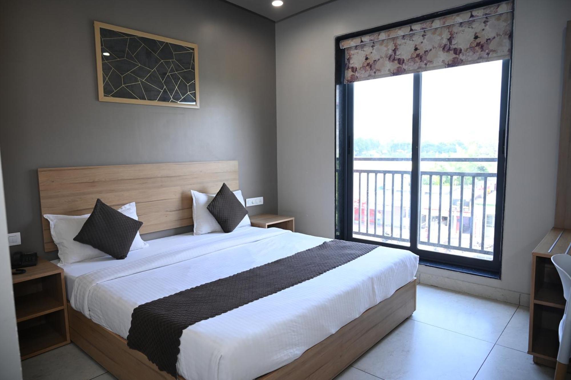 Hotel Sheer Bliss à Udaipur Extérieur photo